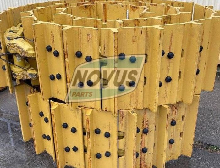 Гусеница / TRACK SHOE ASS’Y 37L (LUB) 560MM 144-32-04009