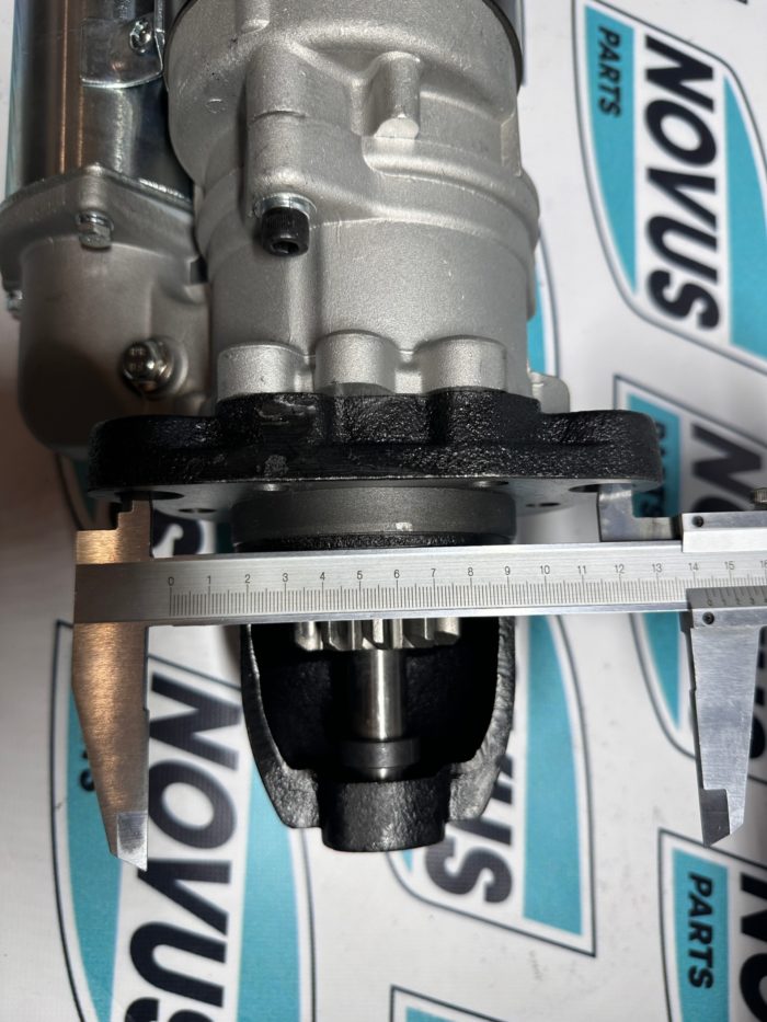 Стартер 7,5kW 24V 11 TEETH 600-813-7152 4